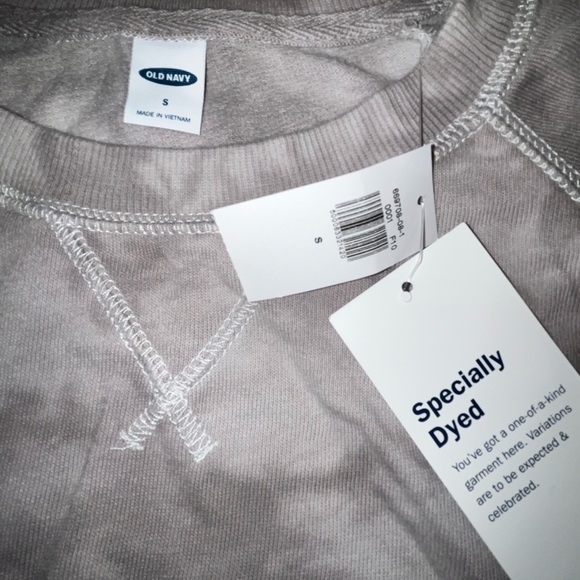NWT: Womens OLD NAVY sweatshirt - Picture 3 of 6